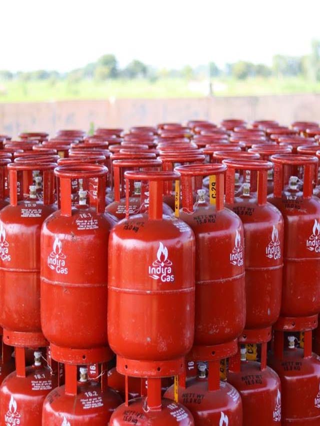 వంట గ్యాస్ వినియోగదారులకు బిగ్ షాక్.. భారీగా పెరిగిన సిలిండర్‌ ధరలు