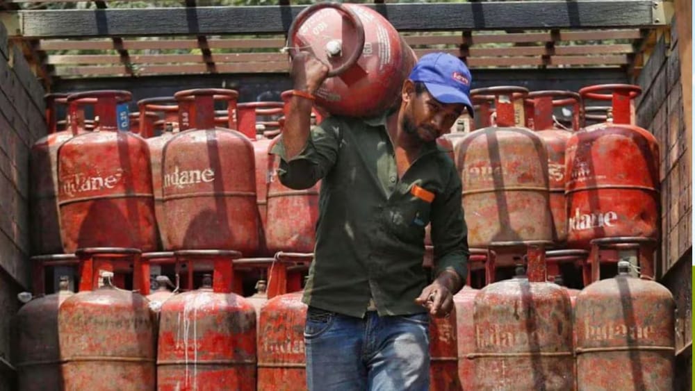 LPG Gas: ప్రజలకు బిగ్ న్యూస్.. గ్యాస్ కొరతపై తెలంగాణ సర్కార్ కీలక ప్రకటన..