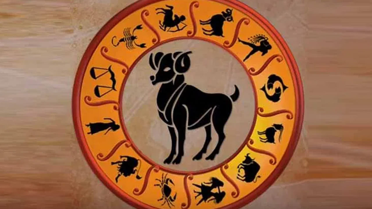 మేష రాశి : మేష రాశి వారికి మహాలక్ష్మీ రాజయోగం చాలా శుభప్రదమైనది. ఈ రాశి వారి విద్యార్థులకు, వ్యాపారస్తులకు, చాలా రకాల మేలు చేస్తుంది. నిరుద్యోగులు ఉద్యోగం సంపాదించుకుంటారు.  ఆత్మ విశ్వాసం పెరుగుతుంది. ఆకస్మిక ధన లాభ సూచనలు ఉన్నాయి.