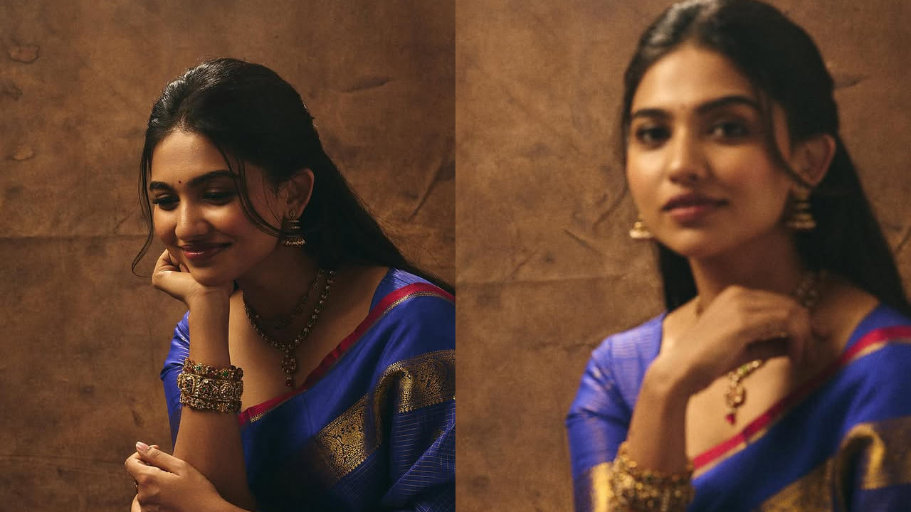 తాజాగా ఈ చిన్నది బ్లూ కలర్ చీరలో ఉన్న క్యూట్ ఫొటోస్ షేర్ చేసింది. అందులో ఈ అమ్మడు అందానికి ఎవ్వరైనా ఫిదా అవ్వాల్సిందే. అంతలా తన క్యూట్ నెస్తో ఆకట్టుకుంది. ప్రస్తుతం దీనికి సంబంధించిన ఫొటోస్ నెట్టింట తెగ వైరల్ అవుతున్నాయి.