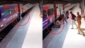 రెప్పపాటులో మృత్యువును జయించిన ప్రయాణికుడు..!