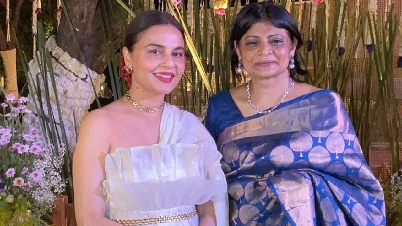  ఈ ఫొటోలు, వీడియోలను చూసిన నెటిజన్లు క్రేజీ కామెంట్స్ చేస్తున్నారు. మంచులక్ష్మీ కూతురు చాలా క్యూట్ గా ఉందని కాంప్లిమెంట్స్ ఇస్తున్నారు.
