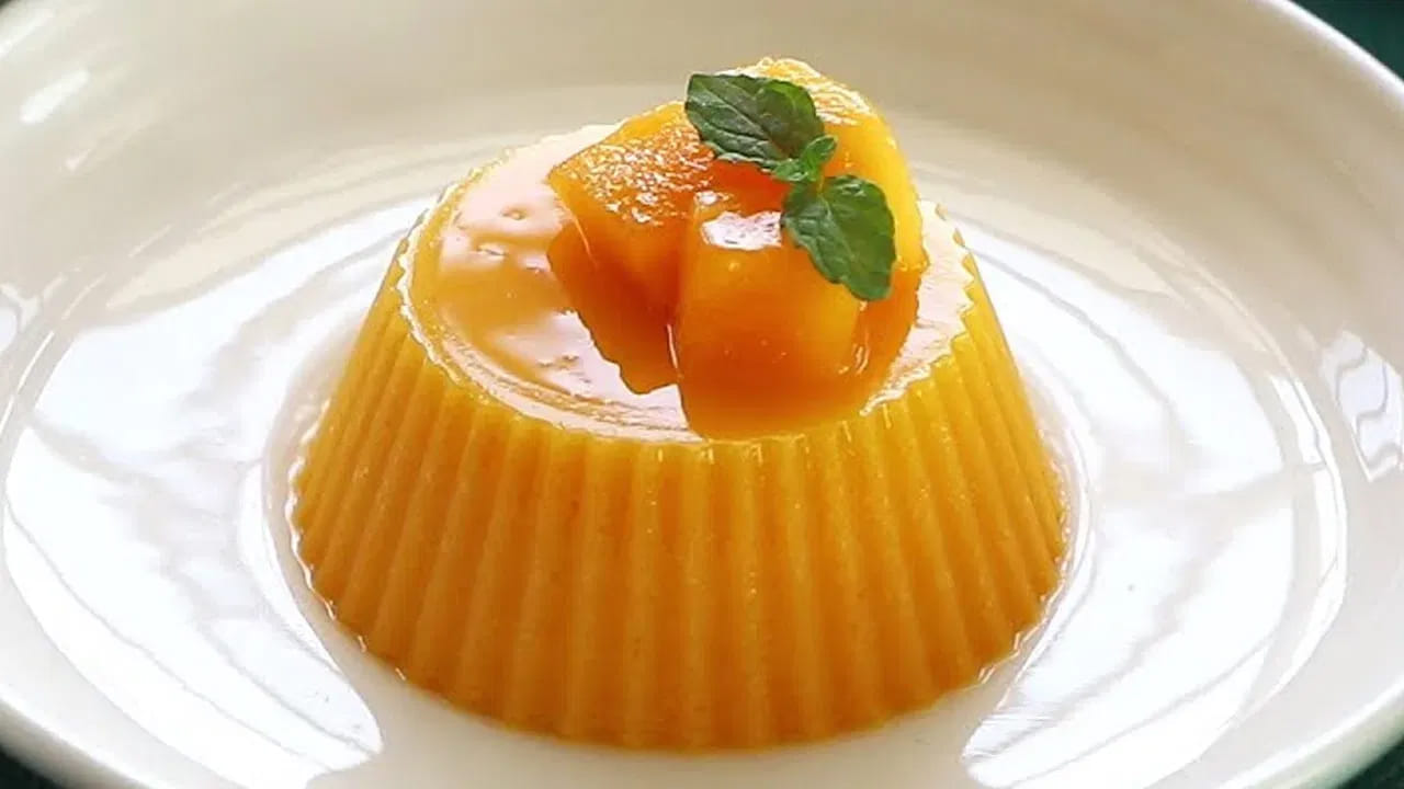 మామిడి పండ్ల సీజన్ రాకతో.. చాలా మంది రకరకాల వంటకాలను ప్రయత్నించడంలో నిమగ్నమై ఉంటారు. ఈసారి కేవలం నాలుగు పదార్థాలతో.. చాలా తక్కువ సమయంలో తయారు చేయగల మామిడి పుడ్డింగ్‌ను ప్రయత్నిస్తే ఎలా ఉంటుంది? వంటలో కొత్తగా నేర్చుకునేవారు కూడా దీనిని సులభంగా ప్రయత్నించవచ్చు.
