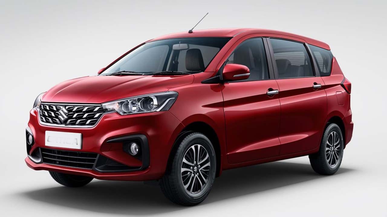  Maruti Suzuki Ertiga: మీరు మీ కుటుంబానికి ఆర్థికంగా, మంచి మైలేజీని అందించే కారు కోసం చూస్తున్నట్లయితే మారుతి ఎర్టిగా మంచి ఎంపిక కావచ్చు. ముఖ్యమైన విషయం ఏమిటంటే మీరు పూర్తి డౌన్ పేమెంట్ చేయవలసిన అవసరం లేదు. మీరు రూ.1.5 లక్షల డౌన్ పేమెంట్ చెల్లించి, మిగిలిన మొత్తాన్ని సులభమైన EMIలలో చెల్లించడం ద్వారా ఫైనాన్స్‌లో కూడా కొనుగోలు చేయవచ్చు. 