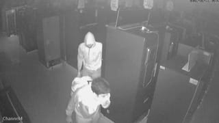 Andhra News: పనికిరావని పడేసిన వాటితో కోట్లు సంపాదించాడు.. అసలు మ్యాటర్ లీక్‌ అవ్వడంతో