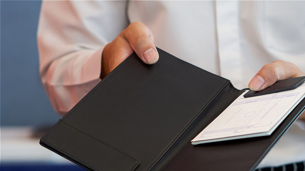 Gas Shortage: హోటల్స్, రెస్టారెంట్లకు వెళుతున్నారా..? కేంద్రం నుంచి భారీ ఊరట.. డబ్బులు ఆదా అయినట్లే..