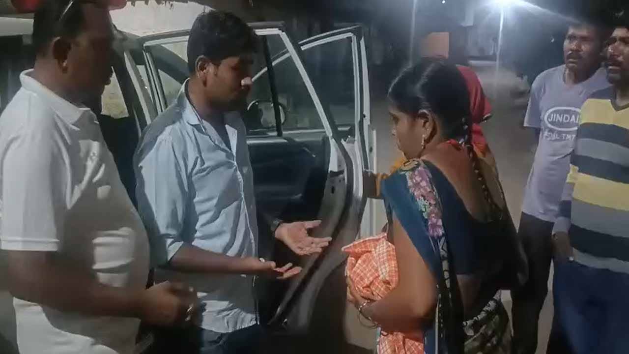 Telangana: 10 రోజుల మగ బిడ్డను అమ్మేసిన తల్లి.. ఎందుకో తెలిసి అధికారులే షాక్..!