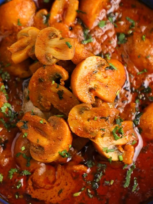 మాంసం కూరలను తలదన్నే మష్రూమ్స్ కర్రీ..  తింటే ఆపకుండా లాగిస్తూనే ఉంటారు