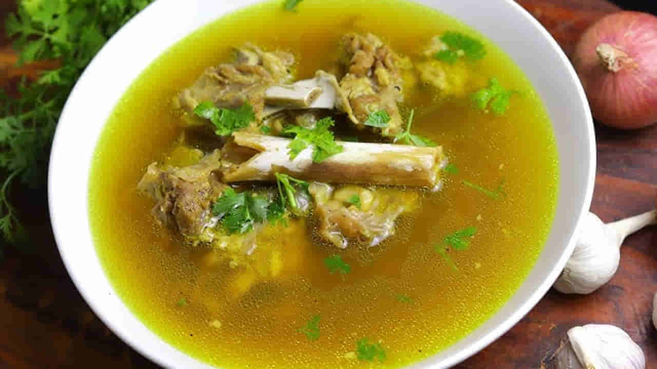 Mutton: వేడి వేడిగా మటన్ సూప్ తెగ లాగించేస్తున్నారా.? జర భద్రం.. వీరికి మాత్రం డేంజర్