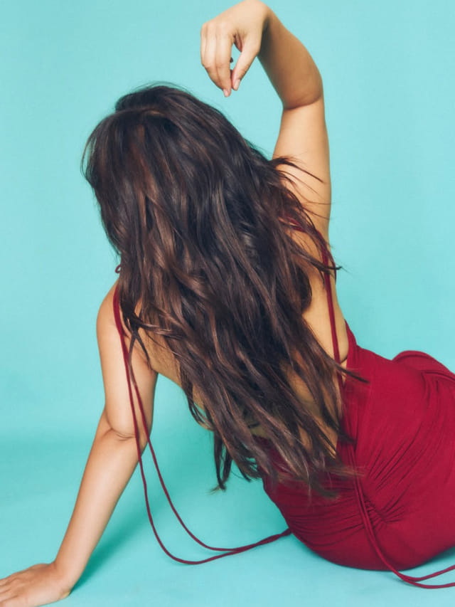 సినిమా ఆఫర్స్ లేవు. ఇన్ స్టాలోనే కోట్లు సంపాదిస్తున్న హీరోయిన్..