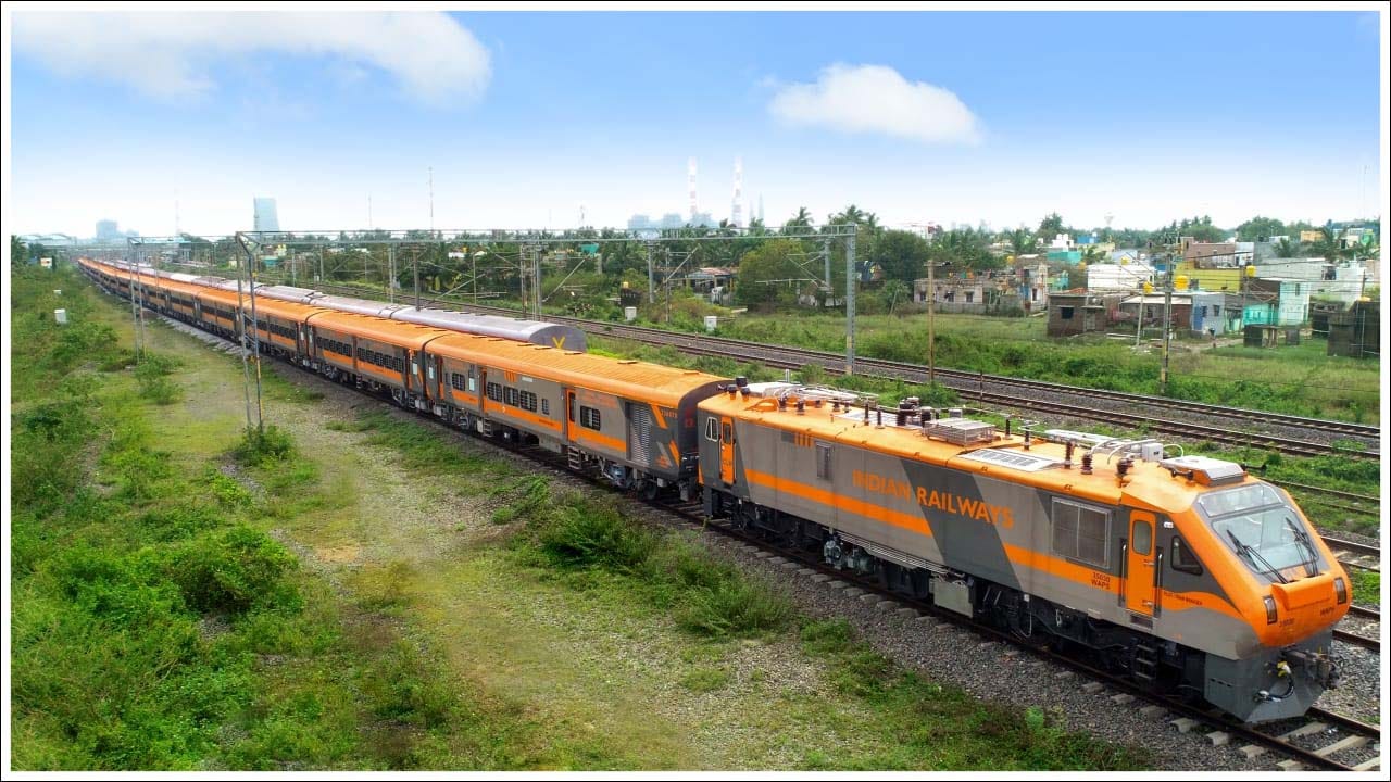 Indian Railways: తెలుగు ప్రజలకు గుడ్‌న్యూస్‌.. చర్లపల్లి – కామాఖ్య మధ్య కొత్త అమృత భారత్ ఎక్స్‌ప్రెస్