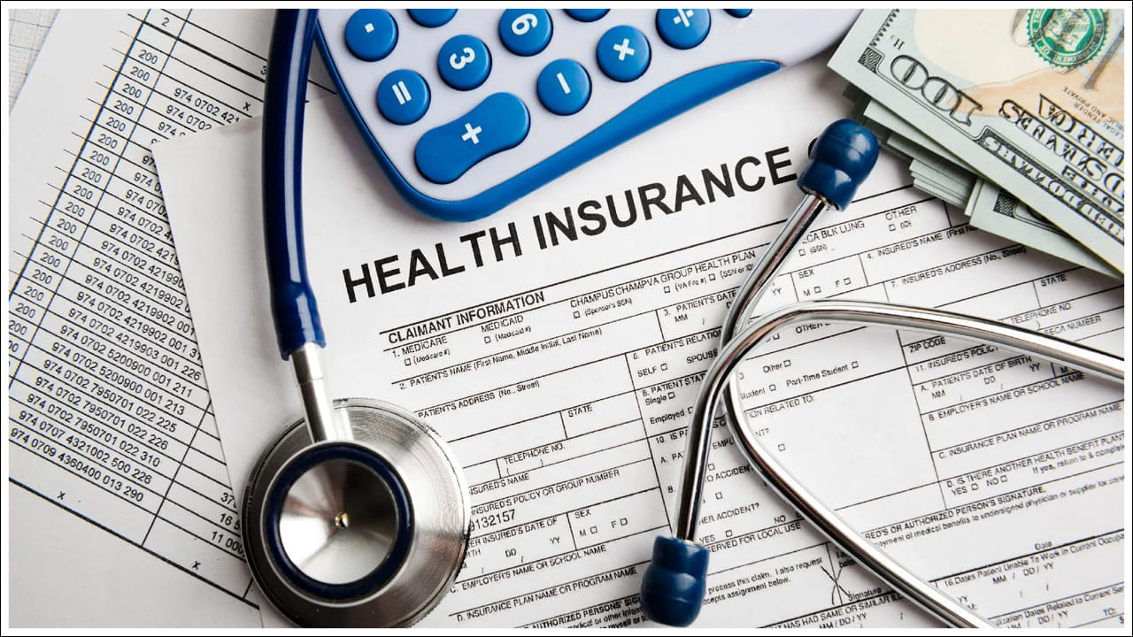  ఆరోగ్య బీమా, గృహ రుణం మొదలైనవి: ఆరోగ్య బీమా ప్రీమియం చెల్లింపు సెక్షన్ 80D కింద మినహాయింపుకు అర్హమైనది. రూ. 25,000 వరకు చెల్లింపుపై మినహాయింపును క్లెయిమ్ చేసుకోవచ్చు. మార్చి 31 లోగా బీమా ప్రీమియం చెల్లించండి. మీరు గృహ రుణం తీసుకున్నట్లయితే అసలు మొత్తం, వడ్డీ రెండింటినీ మినహాయించుకోవచ్చు. పన్ను చెల్లింపుదారులు తమ బ్యాంకు నుండి గృహ రుణ వడ్డీ ధృవీకరణ పత్రాన్ని పొందాలి.