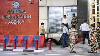 ఇరాన్ యుద్ధం వేళ డొనాల్డ్ ట్రంప్‌కు బిగ్ షాక్.. ముఖ్య అధికారి రాజీనామా..!