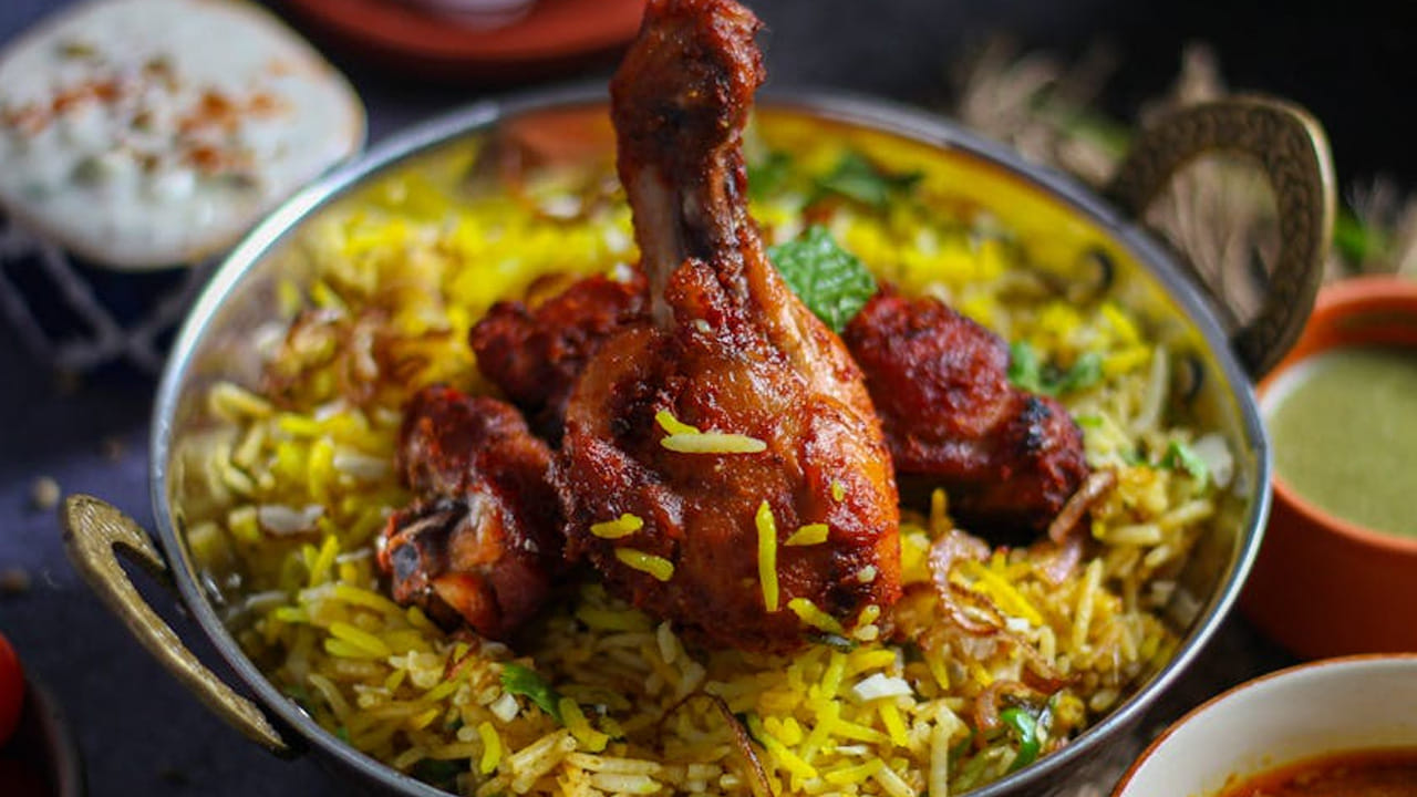 
వీరిలో నాన్ వెజ్ తినే వాళ్లు ఎక్కువకాలం జీవిస్తారని తేలింది. ఇక చేపలు, ఎగ్స్, మిల్క్ వంటి తినేవారు వారు కూడా ఇంచు మించు వందేళ్ళు బతుకుతారని చెబుతున్నారు