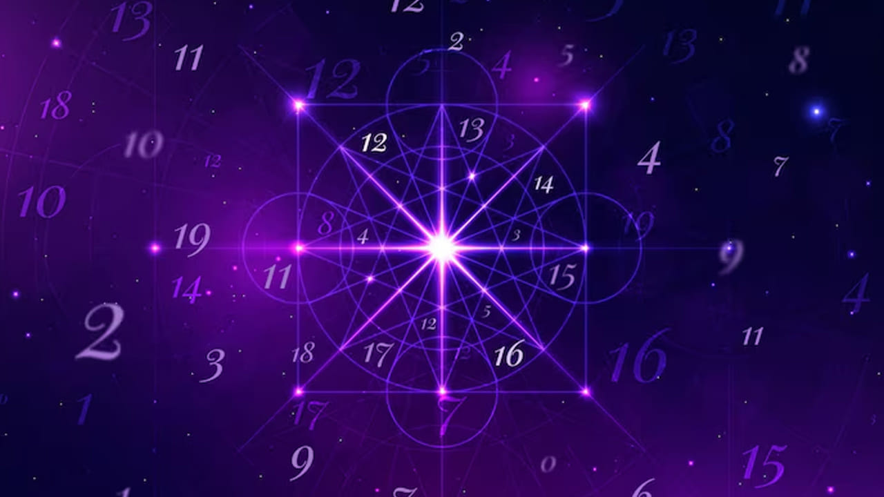 వీరి గురించి న్యూమరాలజీ రహస్య బంధాలను వదిలేసి అనుమానాలను తగ్గించుకోవాలని చెబుతుంది. ఏది మంచి ? ఏది చెడు అన్నది మీ మనసుకి తెలుస్తూనే ఉంటుంది. స్నేహాల ముసుగు నుంచి బయటపడిన రోజు మీరు జీవితంలో అన్ని గెల్చుకుంటారు. అప్పటి వరకు మీరు ఉన్నచోటే ఉంటారని చెబుతోంది.