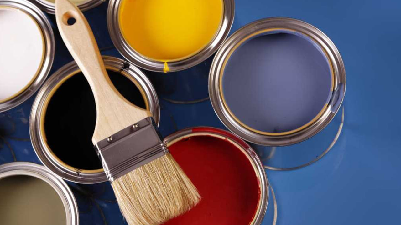 ప్రస్తుతానికి ఏ కంపెనీ పెయింట్ ధరలను పెంచడంపై అధికారికంగా నిర్ణయం తీసుకోలేదు. ముడి చమురు ధరల పెరగడంతో ఖర్చులను అంచనా వేసేందుకు మార్చి వరకు వేచి ఉండాలనే ధోరణిలో కంపెనీలు ఉన్నాయి. ముడి చమురు ధరల ప్రభావం దీర్ఘకాలంగా కొనసాగితే పెయింట్ ధరలను పెంచవచ్చని తెలుస్తోంది.
