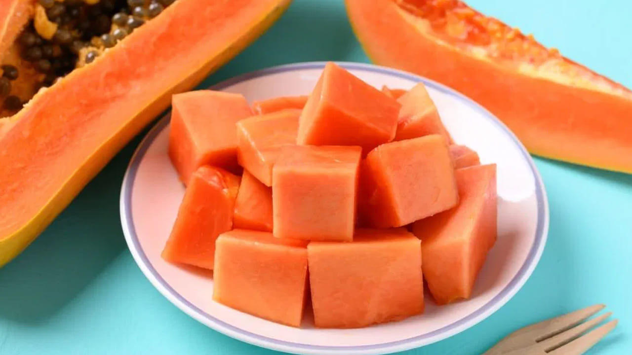 ఎండాకాలం జాగ్రత్త.. ఈ సమస్యలున్న వారు బొప్పాయిని అస్సలు తినొద్దు..  పెద్ద కథే ఉందిగా..