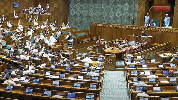 Parliament Budget Session: స్పీకర్పై అవిశ్వాసం.. ఎన్డీయే Vs విపక్షాలు.. ఎవరి బలం ఎంతంటే..?