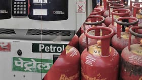 పెట్రోల్, డీజిల్ ధరలపై కేంద్ర ప్రభుత్వం క్లారిటీ..!