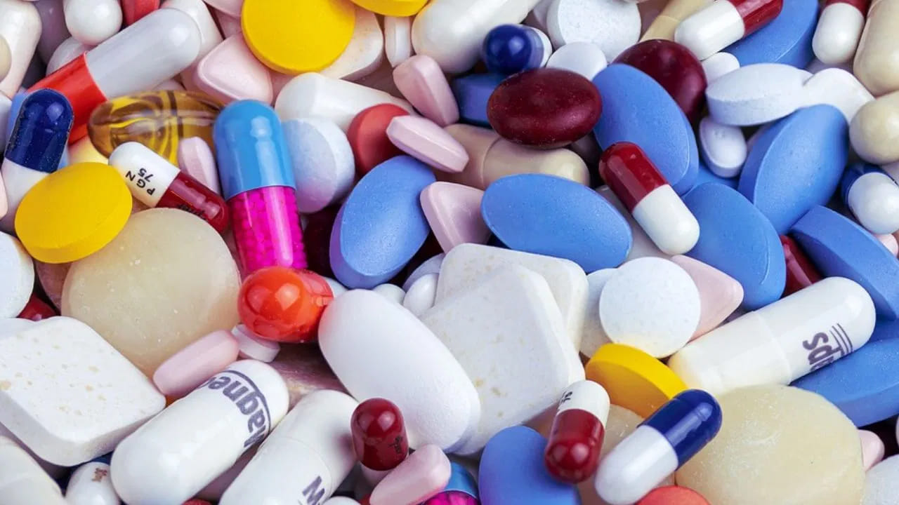 వార్‌ ఎఫెక్ట్‌.. పెరగనున్న మెడిసిన్‌ ధరలు? కేంద్ర ప్రభుత్వ కీలక నిర్ణయం?