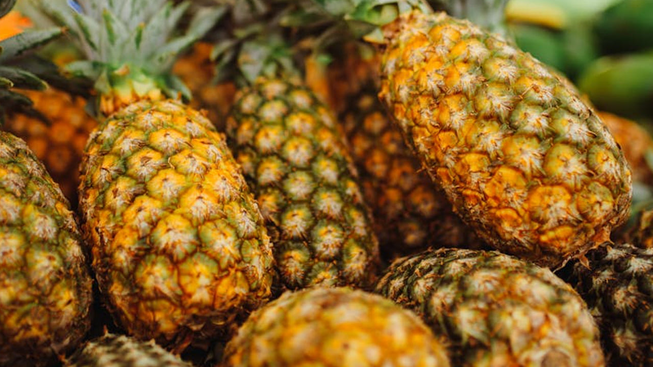 జీర్ణ వ్యవస్థ : జీర్ణ సంబంధిత సమస్యలతో  పడేవారు పైనాపిల్‌ జ్యూస్ రోజూ తీసుకుంటే జీర్ణక్రియ పనితీరు మెరుగుపడటమే కాకుండా మలబద్దకసమస్యలు కూడా తగ్గుతాయి. 
