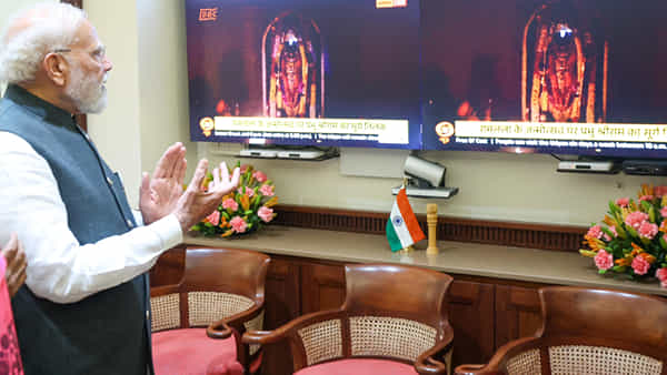 PM Modi: అయోధ్యలో అద్భుత దృశ్యం.. రామ్ లల్లాకు సూర్యతిలకం.. ప్రత్యక్షంగా వీక్షించిన ప్రధాని మోదీ