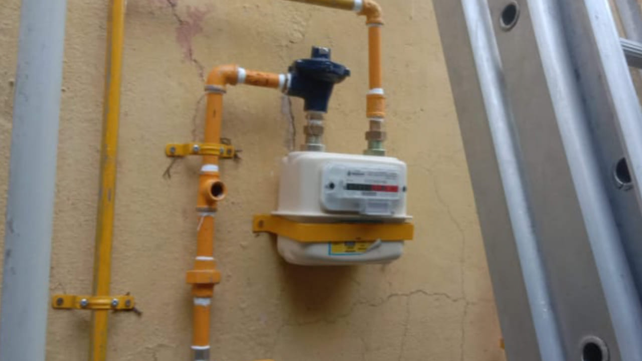 ఆన్‌లైన్‌లో గ్యాస్ కనెక్షన్ కోసం దరఖాస్తు చేసుకున్న ప్రతీ కస్టమర్‌కు రూ.500 ఇన్‌స్టంట్ డిస్కౌంట్  వస్తుందని కంపెనీ ప్రతినిధులు తెతిపారు. ఇక గ్యాస్ ఉపయోగించకపోతే కనీస ఛార్జి మాఫీ చేస్తామని చెప్పారు. అలాగే కనెక్షన్ యాక్టివ్ అయినప్పుడు మాత్రమే చెల్లించే విధంగా త్వరలో జీరో అప్ ఫ్రంట్ రిజిస్ట్రేష్ ఫీజు విధానం ప్రవేశపెడతామని స్పష్టం చేశారు.
