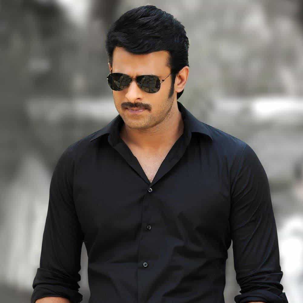  ప్రభాస్‌ సినిమాలో తల్లి పాత్ర తప్ప వేరే ఏదైనా చేస్తానని చెప్పానని.. అయితే సిస్టర్‌ పాత్రలు చేయనని తాను ఎక్కడా చెప్పలేదని అన్నారు. ఇటీవల ఓ పాడ్‌కాస్ట్‌లో పాల్గొన్న రాశి.. ప్రభాస్‌ అంటే ఇష్టమని, ఆయనకు తల్లిగా మాత్రం నటించనన్నారు. ఆయనతో యాక్ట్‌ చేయాలన్న కల అలాగే ఉండిపోయిందన్నారు. రాశి చేసిన కామెంట్స్ ఇప్పుడు సోషల్ మీడియాలో వైరల్ అయ్యాయి. 