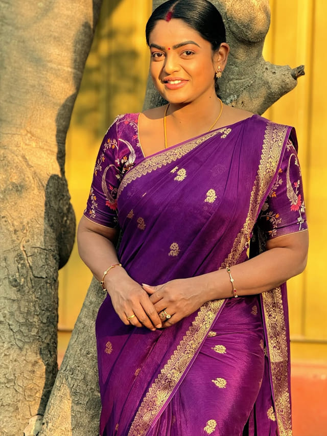 వంటలక్క భర్త ఎవరో తెలుసా.. ? ఇద్దరూ ఎందుకు కలిసి ఉండరంటే..