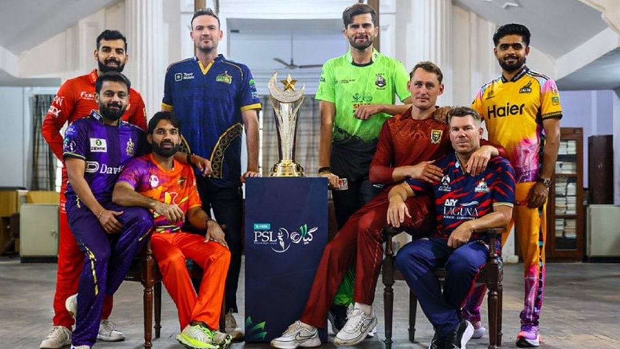 మొత్తానికి పీఎస్ఎల్ సారథులు ఇలా తమ పరువు తామే తీసుకున్నారు. ఈ విషయంపై సోషల్ మీడియాలోనూ విమర్శలు గుప్పిస్తున్నారు. డేవిడ్ వార్నర్ ఇలా సీరియస్ అవ్వడంతో పీఎస్ఎల్ ప్రాభవం క్రమంగా కోల్పోతుందని కామెంట్లు వినిపిస్తున్నాయి.