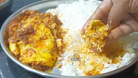 ఎప్పుడు చేసే విధంగా కాకుండా ఇలా కొత్తగా 5 నిమిషాల్లో ఎగ్ కర్రీ..