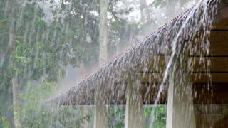 Andhra News: కృష్ణమ్మ అలలపై అద్భుత దృశ్యం.. వినూత్నంగా టీడీపీ 44వ ఆవిర్భావ దినోత్సవ వేడుకలు