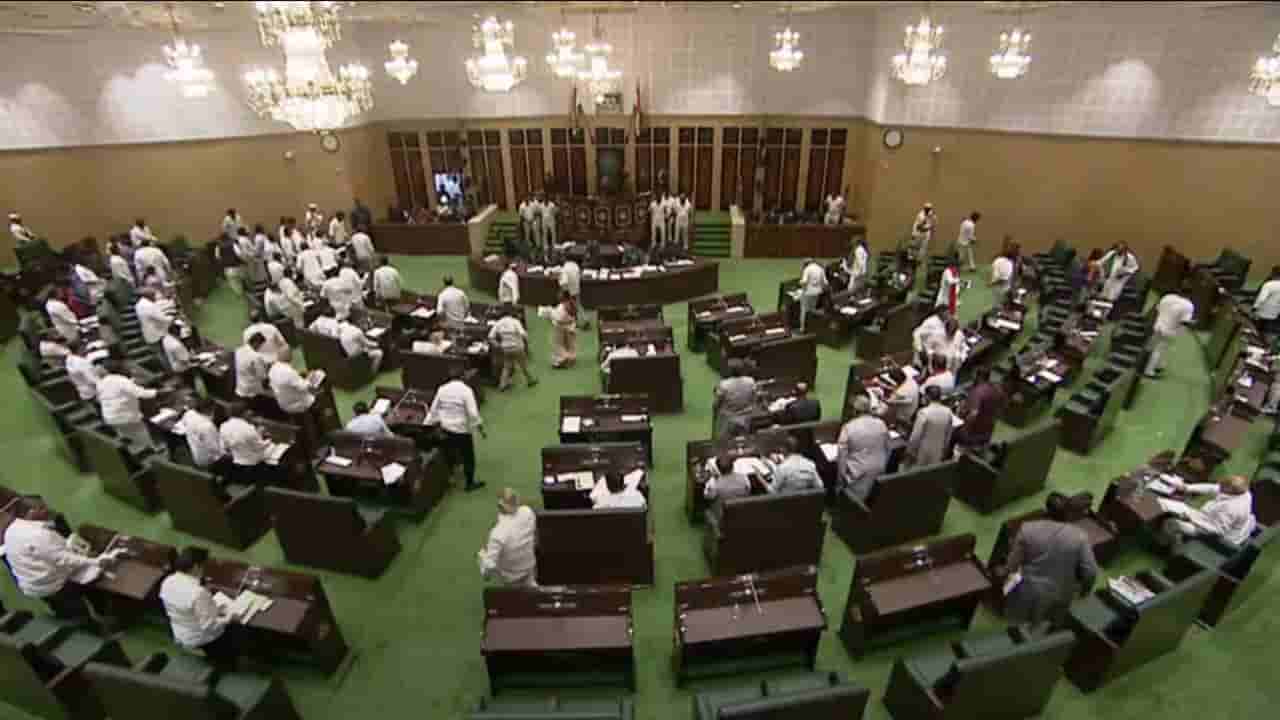 Telangana: అసెంబ్లీలో ఆసక్తికర సన్నివేశం.. బీజేఎల్పీ లాబీలో రాజాసింగ్.. కేటీఆర్ రియాక్షన్ చూశారా?