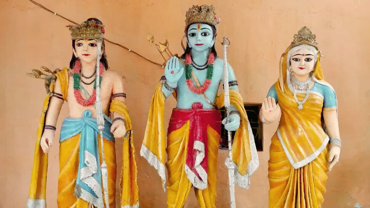 నోట్ : ఈ వార్తలలో ఇవ్వబడిన సమాచారం మత విశ్వాసాలపై ఆధారపడి ఉంది. పాఠకుల ఆసక్తి మేరకు.. పలువురు పండితుల సూచనలు, వారి తెలిపిన అంశాల ఆధారంగా అందించినవి మాత్రమే.. వీటిలో ఎలాంటి శాస్త్రీయ ఆధారాలు లేవని పాఠకులు గమనించాలి. టీవీ9 తెలుగు దీనిని ధృవీకరించలేదు