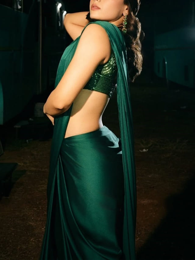 నాలుగు సినిమాలతో 4 వేల కోట్ల కలెక్షన్స్.. ఆ హీరోయిన్ సంచలనమే..