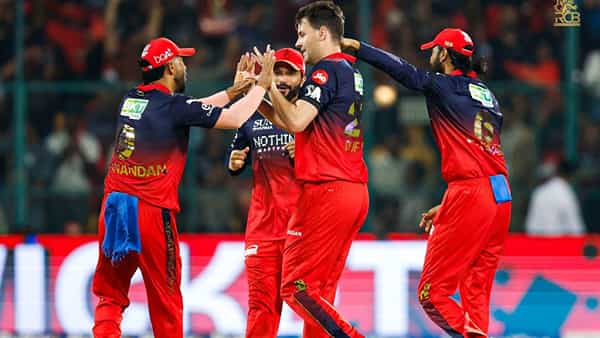 MI vs RCB: ఉత్కంఠ పోరులో ఓడిన ముంబై.. 3వ స్థానానికి చేరిన బెంగళూరు