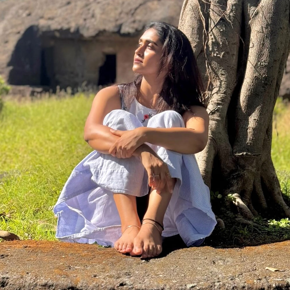 ఈ చిత్రంలో ఆకాశ్ హీరోగా నటించగా.. రింకూ రాజ్ గురు కథానాయికగా నటించి మెప్పించింది. మొదటి సినిమాతోనే భారీ విజయాన్ని అందుకున్న రింకు.. తన నటనతో అడియన్స్ హృదయాల్లో స్థానం సంపాదించుకుంది. సైరత్ చిత్రంలో అర్చీ పాత్రలో అలరించింది.