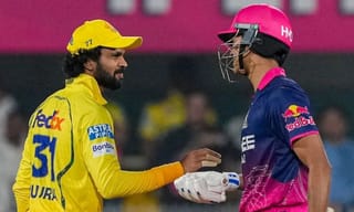 CSK Vs RR: ఇలా తగులుకున్నావ్ ఏంట్రా.! వాడ్ని ఆపలనుకునేలోపే మ్యాచ్ లాగేసుకున్నాడు..