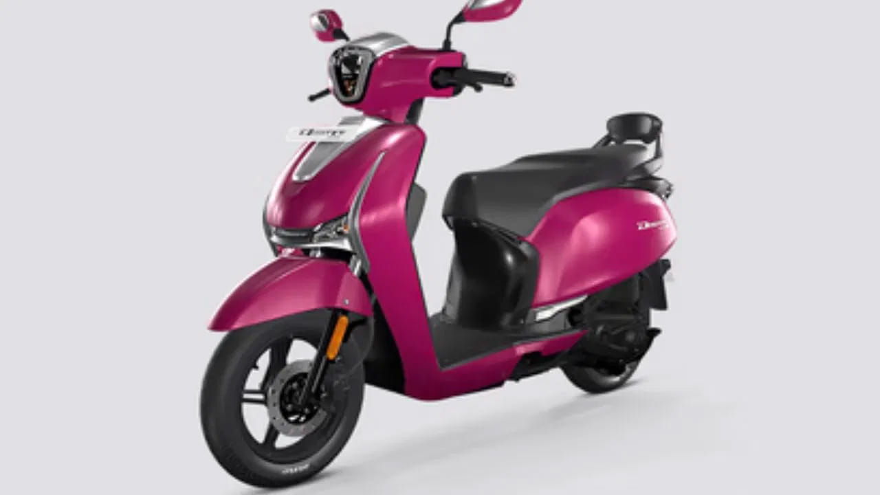  డెస్టిని 110 స్కూటర్ 5 సంవత్సరాలు లేదా 50,000 కిలోమీటర్ల పరిశ్రమ-ప్రముఖ ప్రామాణిక వారంటీతో వస్తుంది. ఇదే వారంటీ అన్ని ఇతర హీరో మోటోకార్ప్ స్కూటర్ మోడళ్లకు వర్తిస్తుంది. అలాగే మోటార్ సైకిళ్ళు కూడా 5 సంవత్సరాలు లేదా 70,000 కిలోమీటర్ల ప్రామాణిక వారంటీతో వస్తాయి.