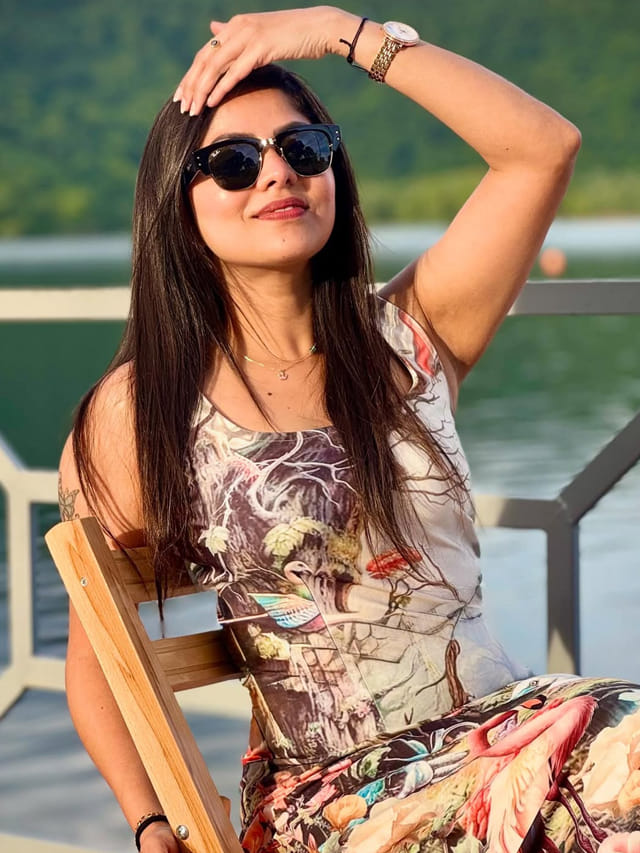 రుద్రాణి అత్త బ్యాగ్రౌండ్ మాములుగా లేదుగా.. హీరోయిన్స్ సైతం దిగదుడుపే