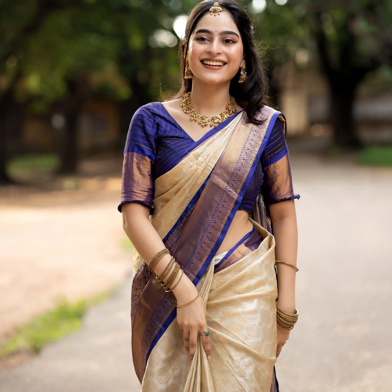 సింహ కోడూరి, సత్య ప్రధాన పాత్రల్లో దర్శకుడు రితిష్ రానా తెరకెక్కించిన చిత్రం ‘మత్తు వదలరా-2’. ఇందులో ఫరియా అబ్దుల్లా హీరోయిన్. మత్తు వదలరా మూవీకి సీక్వెల్‌గా రూపొందిన ఈ చిత్రం.. మధ్య విడుదలై థియేటర్లలో ప్రేక్షకులకు ఫుల్ మీల్స్ పెట్టింది.