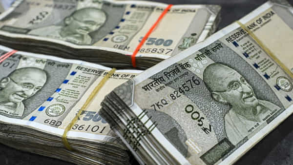 Investment Plan: నెలకు రూ.10,000 ఇన్వెస్ట్మెంట్తో చేతికి రూ.32 లక్షలు