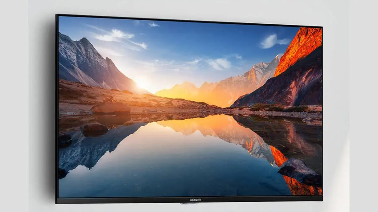 ఎంట్రీ లెవల్ స్మార్ట్‌ఫోన్ ధరలు గత ఏడాది దీపావళి సమయంలో రూ.10 వేల వరకు ఉండగా.. ఇప్పుడు రూ.14 వేలకు చేరుకోనున్నాయి. ఇక వచ్చే ఏడాది నాటికి రూ.18 వేలకు చేరుకోవచ్చని అంచనా వేస్తున్నారు. రాబోయే మూడు నెలల్లో కొన్ని బ్రాండ్ల బేసిక్ ఫోన్ ధరలు రూ.20 వేలకు చేరుకోవచ్చని చెబుతున్నారు. ఇక 32 అంగుళాల స్మార్ట్ టీవీ ధరలు గత ఏడాది రూ.6500గా ఉండగా.. ఇప్పుడు ఏకంగా రూ.8500కి చేరుకున్నాయి. మే లోపు రూ.10 వేలకు చేరుకోవచ్చంటున్నారు.
