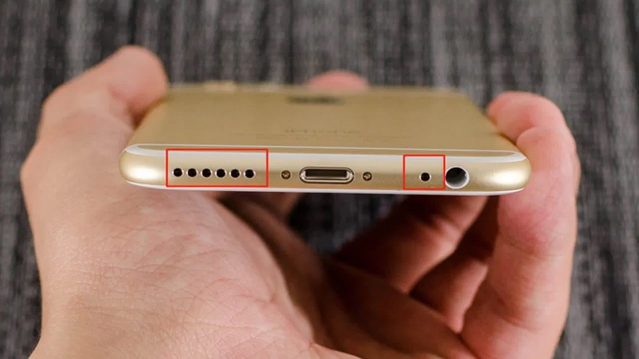 అయితే చాలా మంది ఫోన్లలో ఈ రంధ్రాలను సరిపోని సైజులో ఉన్న కవర్లతో కప్పి ఉంచుతారు. దీనివల్ల మీరు కాల్‌లో ఉన్నప్పుడు మీ స్వరం అవతలి వ్యక్తికి అస్పష్టంగా వినిపిస్తుంది. ఈ రంధ్రం సిమ్ ట్రేను తెరిచే రంధ్రంలాగే కనిపిస్తుంది. మీరు పొరబాటున ఈ మైక్రోఫోన్ రంధ్రంలోకి సిమ్ పిన్‌ను చొప్పించినట్లయితే, సున్నితమైన లోపలి పొర (మైక్రోఫోన్ లేయర్) దెబ్బతింటుంది. 