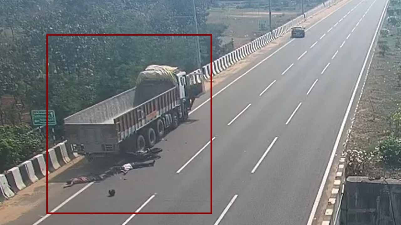 సూర్య భగవానుడిని దర్శనం చేసుకుని వస్తుండగా ఘోరం.. తల్లీ,కొడుకు మృతి.. ఒళ్ళు గగుర్పాటుకు గురి చేస్తున్న దృశ్యం!