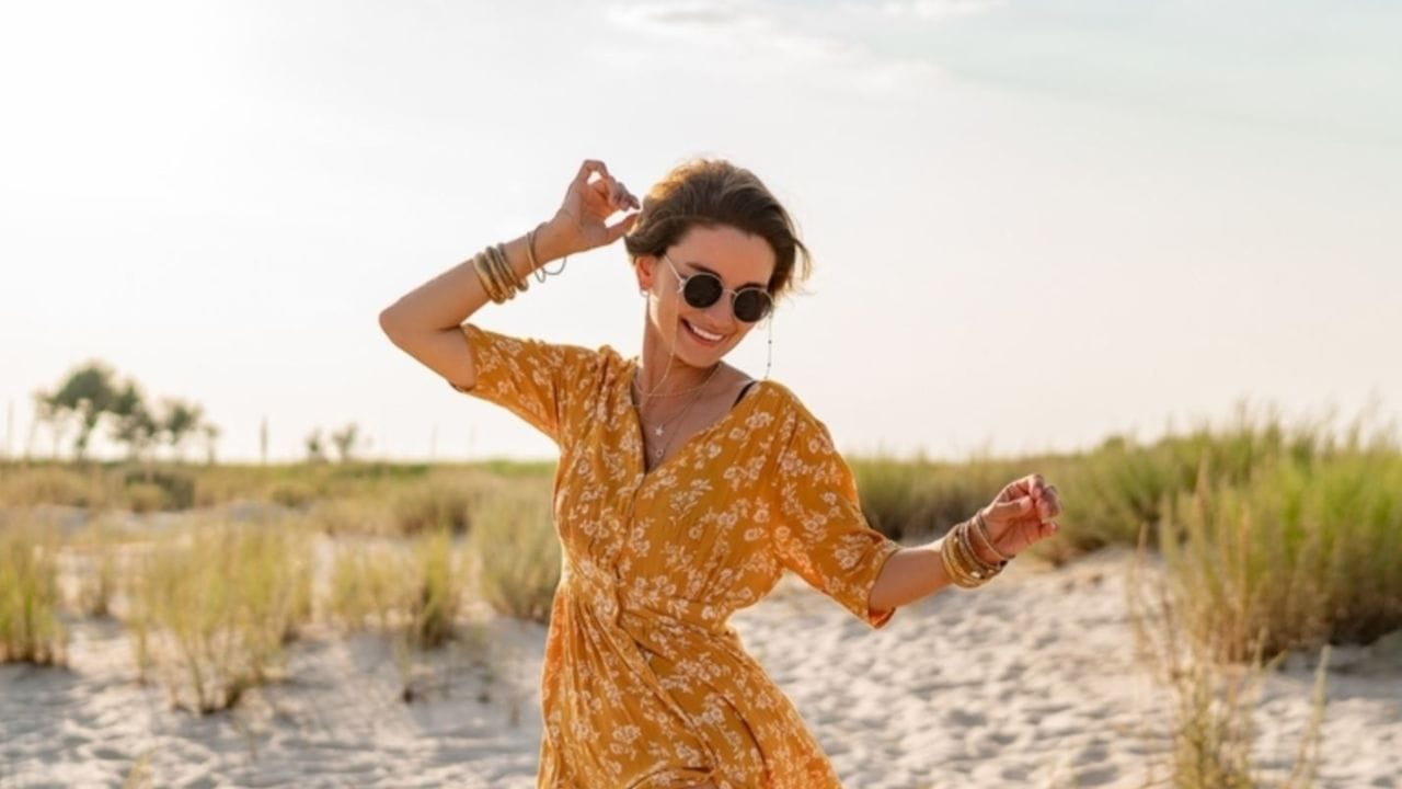 వేసవి వేడి నుంచి డ్రెస్లు రక్షిస్తాయా? సమ్మర్లో ఏ కలర్ డ్రెస్లు వేసుకుంటే బెస్ట్