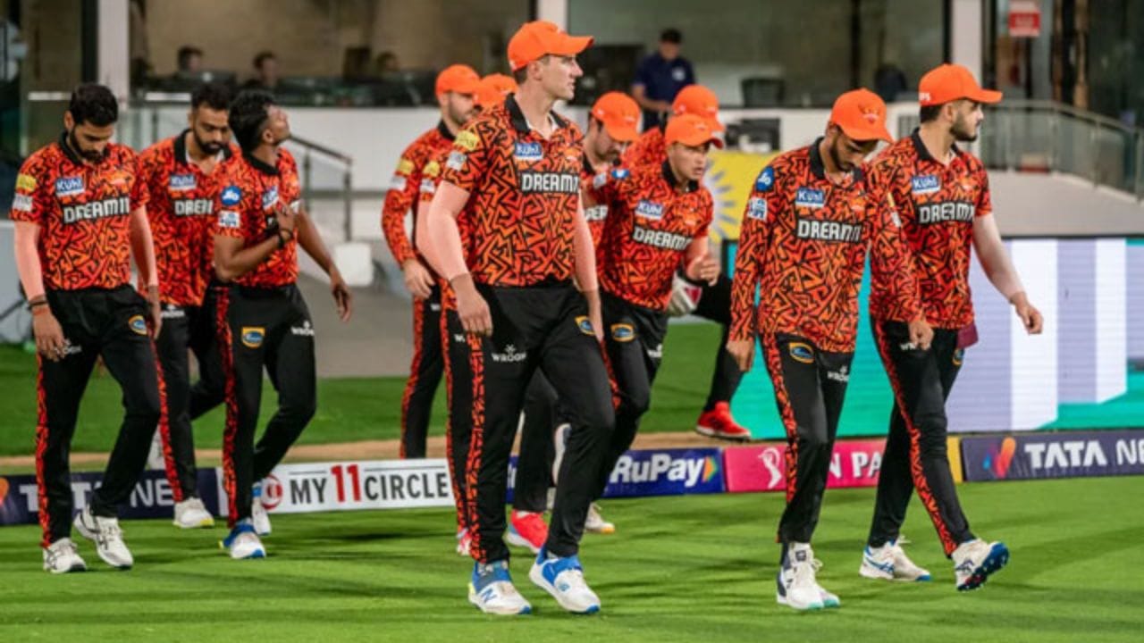 IPL 2026: మరోసారి ప్లేఆఫ్స్ చేరకుండానే ఇంటికి.. SRHపై బాంబ్ పేల్చిన మాజీ ప్లేయర్