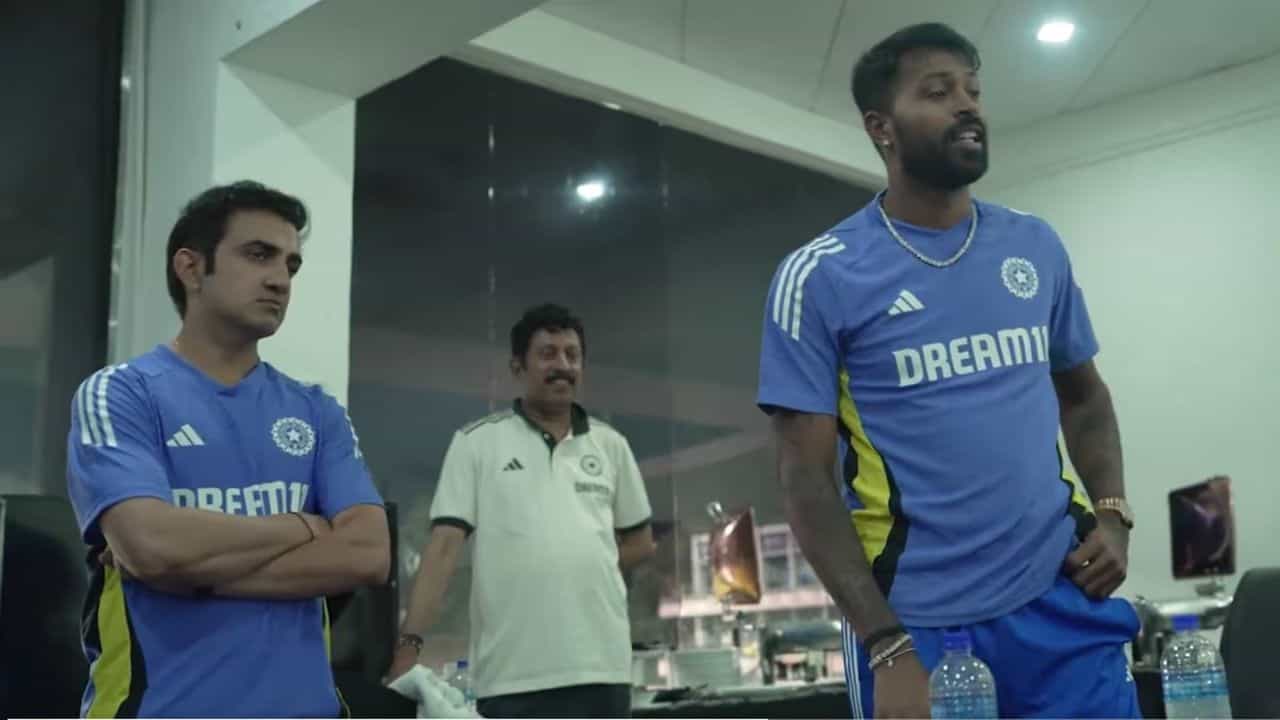 భారతదేశంలో మ్యాచ్లు జరగనున్నందున పిచ్ పరిస్థితులు, ఆటతీరు ఎలా ఉండాలో ముందుగానే అర్థం చేసుకున్నామని తెలిపారు. జట్టు సభ్యులు ఒకరినొకరు అర్థం చేసుకుంటూ, మ్యాచ్ పరిస్థితులకు అనుగుణంగా ఆడటం విజయానికి కీలకమైందని ఆయన చెప్పారు.