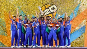 రోహిత్, ధోని రికార్డ్‌లను బ్రేక్ చేసిన సూర్య.. ప్రపంచంలోనే తోపు