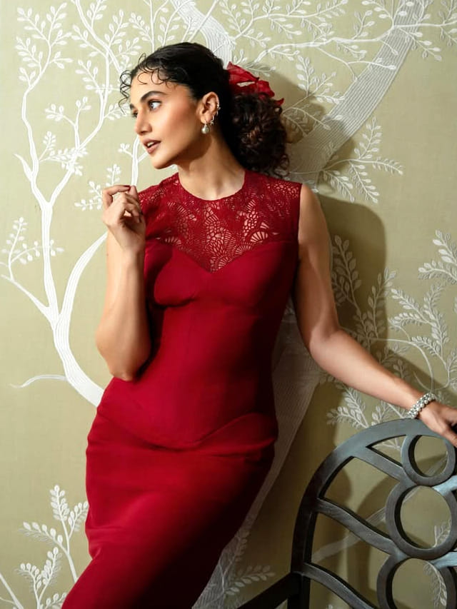 ఇక ఈ అమ్మడు తెలుగులో కనిపించడం కష్టమేనా..?